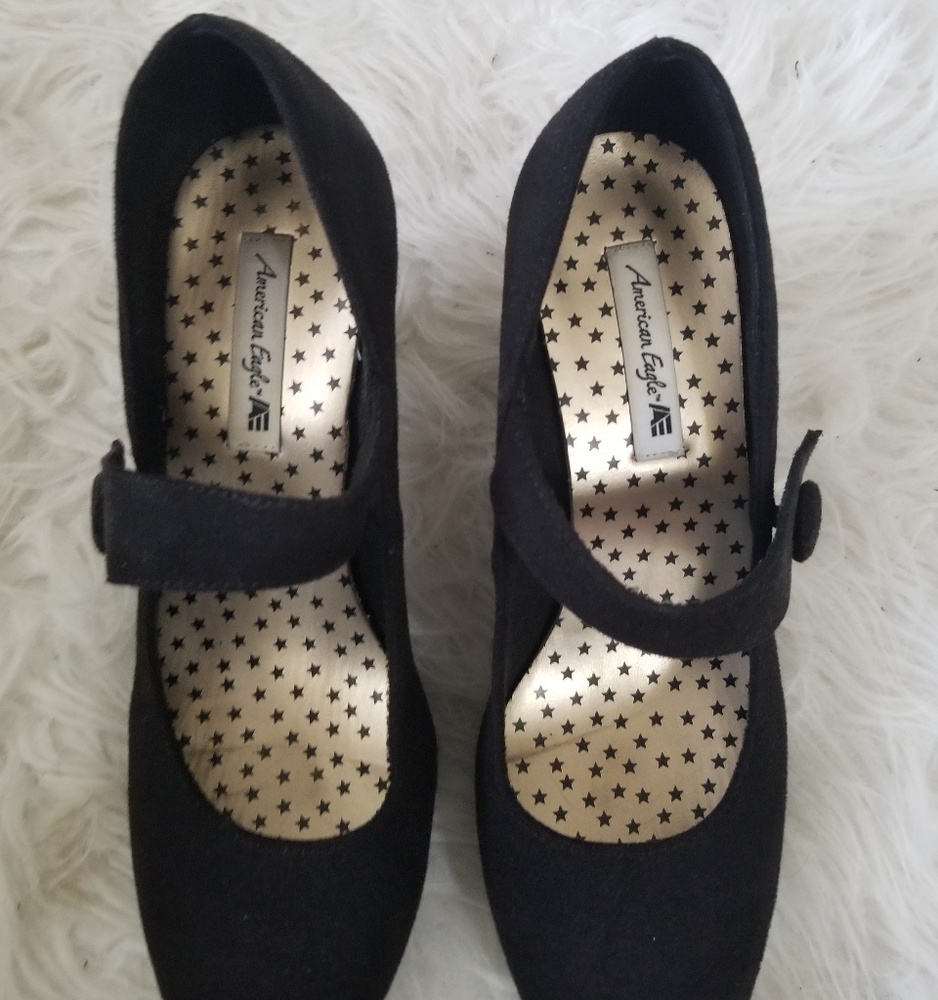 NWOT Suede Black heels